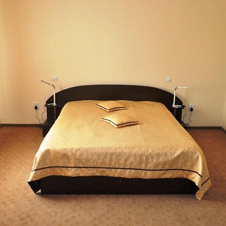 Hotel Andrei Кымпия-Турзи Экстерьер фото