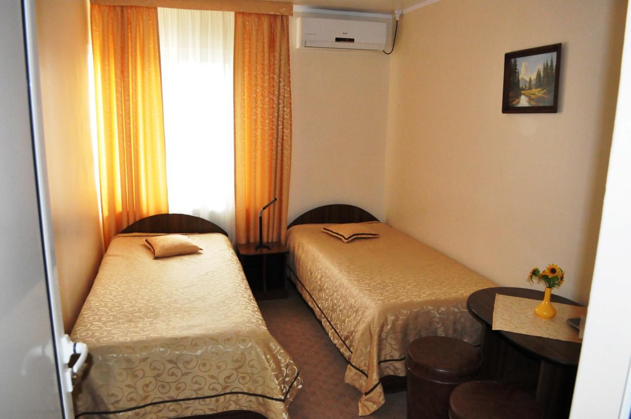 Hotel Andrei Кымпия-Турзи Экстерьер фото