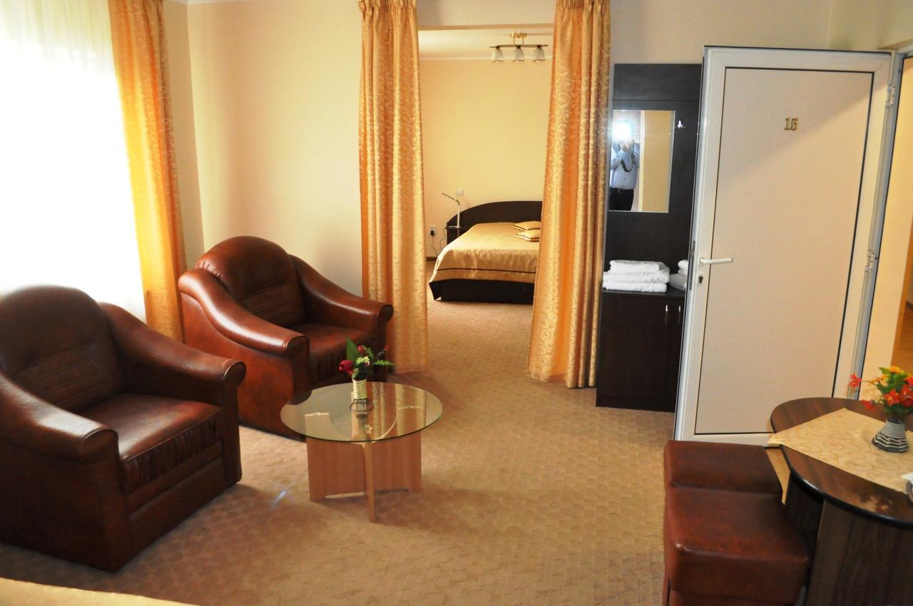 Hotel Andrei Кымпия-Турзи Экстерьер фото