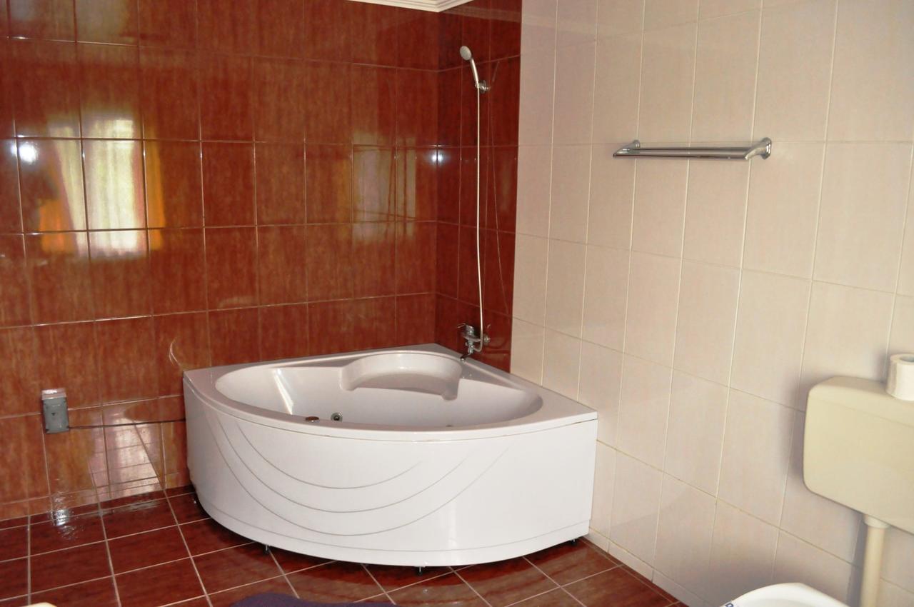 Hotel Andrei Кымпия-Турзи Экстерьер фото
