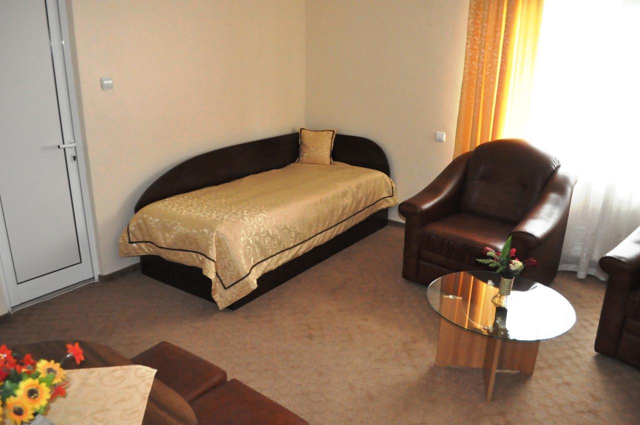 Hotel Andrei Кымпия-Турзи Экстерьер фото