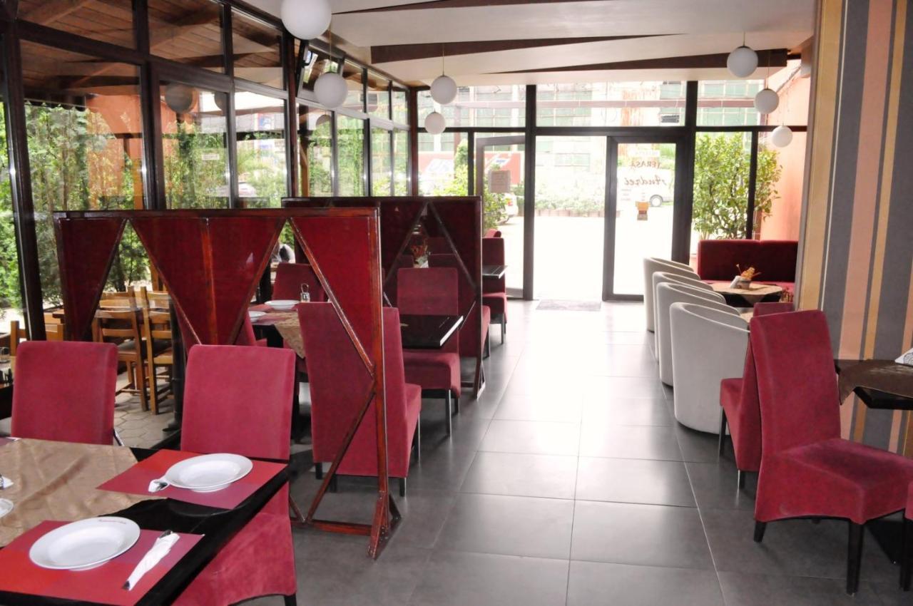 Hotel Andrei Кымпия-Турзи Экстерьер фото